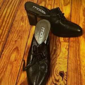 Moda Black Leather Mules